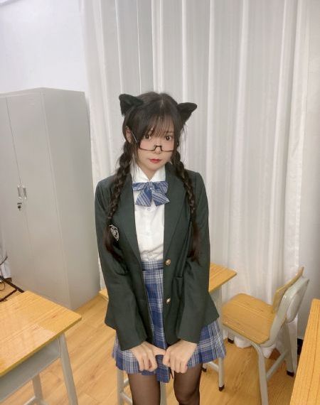 漂亮的小姨子_琪琪电影国产在线观看